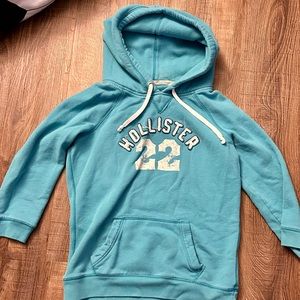 Y2K Hollister 3/4 sleeve hoodie and capri sweatsuit